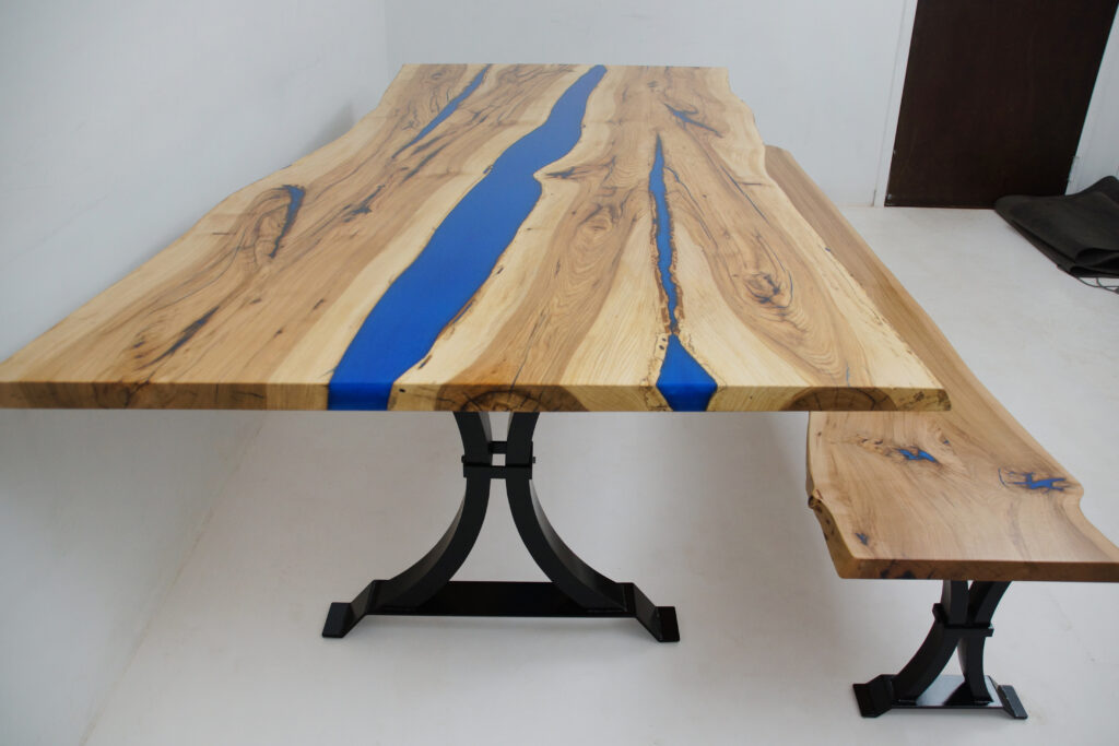 http://Hickory%20Table%20&%20Bench%20Set%201785%204
